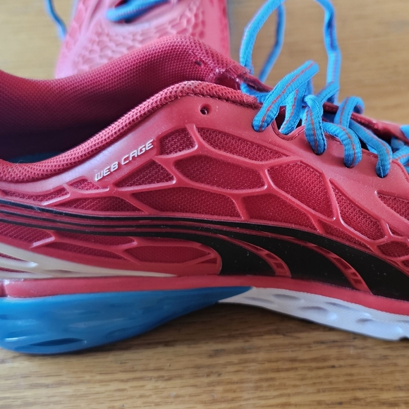 Mens Puma "Spiderman " Joggers - Picture 3 of 4